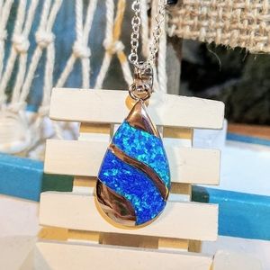 🆕⛱️ Australian Opal Teardrop Pendant